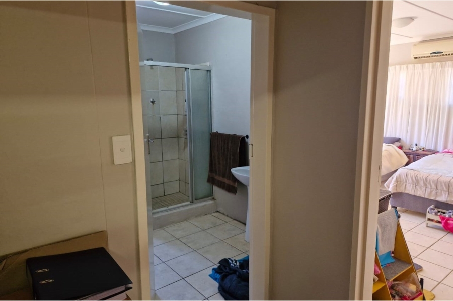 To Let 3 Bedroom Property for Rent in Wilkoppies North West